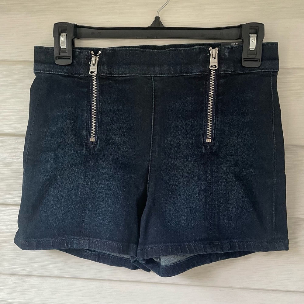 Express NWT Double Zipper High-Waisted Stretch Denim Cheeky Hot Pants Sh…